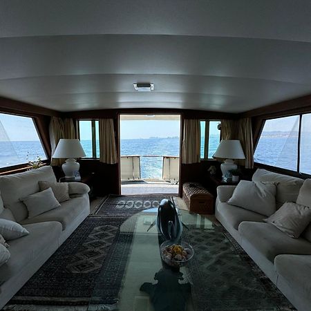 Hotel Yacht Our Alissa 산트 아드리아 데 베소스 외부 사진