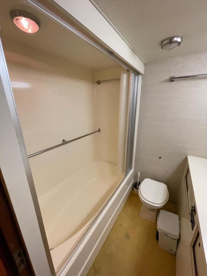 Hotel Yacht Our Alissa 산트 아드리아 데 베소스 외부 사진