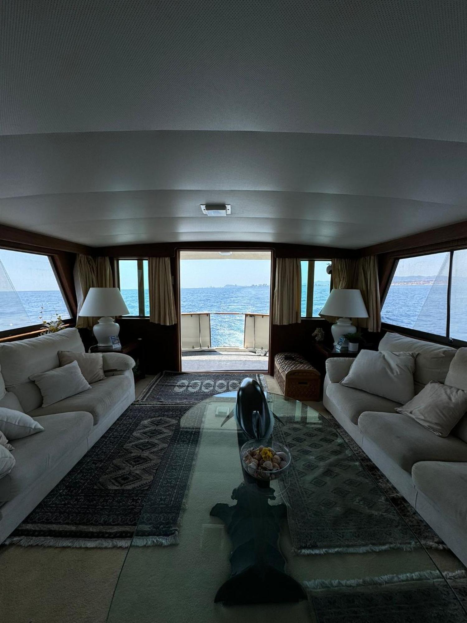 Hotel Yacht Our Alissa 산트 아드리아 데 베소스 외부 사진
